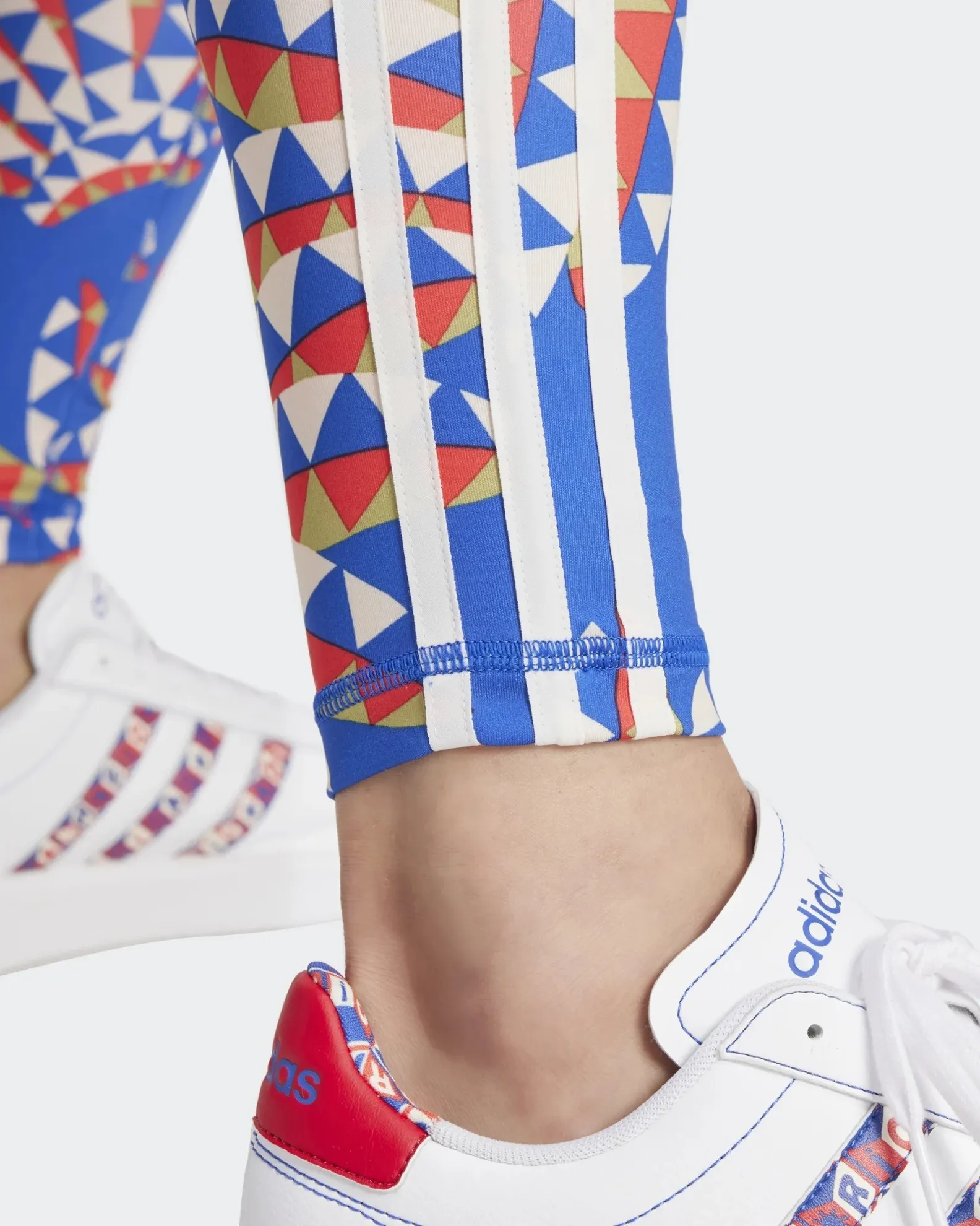 ADIDAS - LEGGINGS FARM BLUE-ORANGE DA DONNA - IQ4508                                            Previous productADIDAS - LEGGING