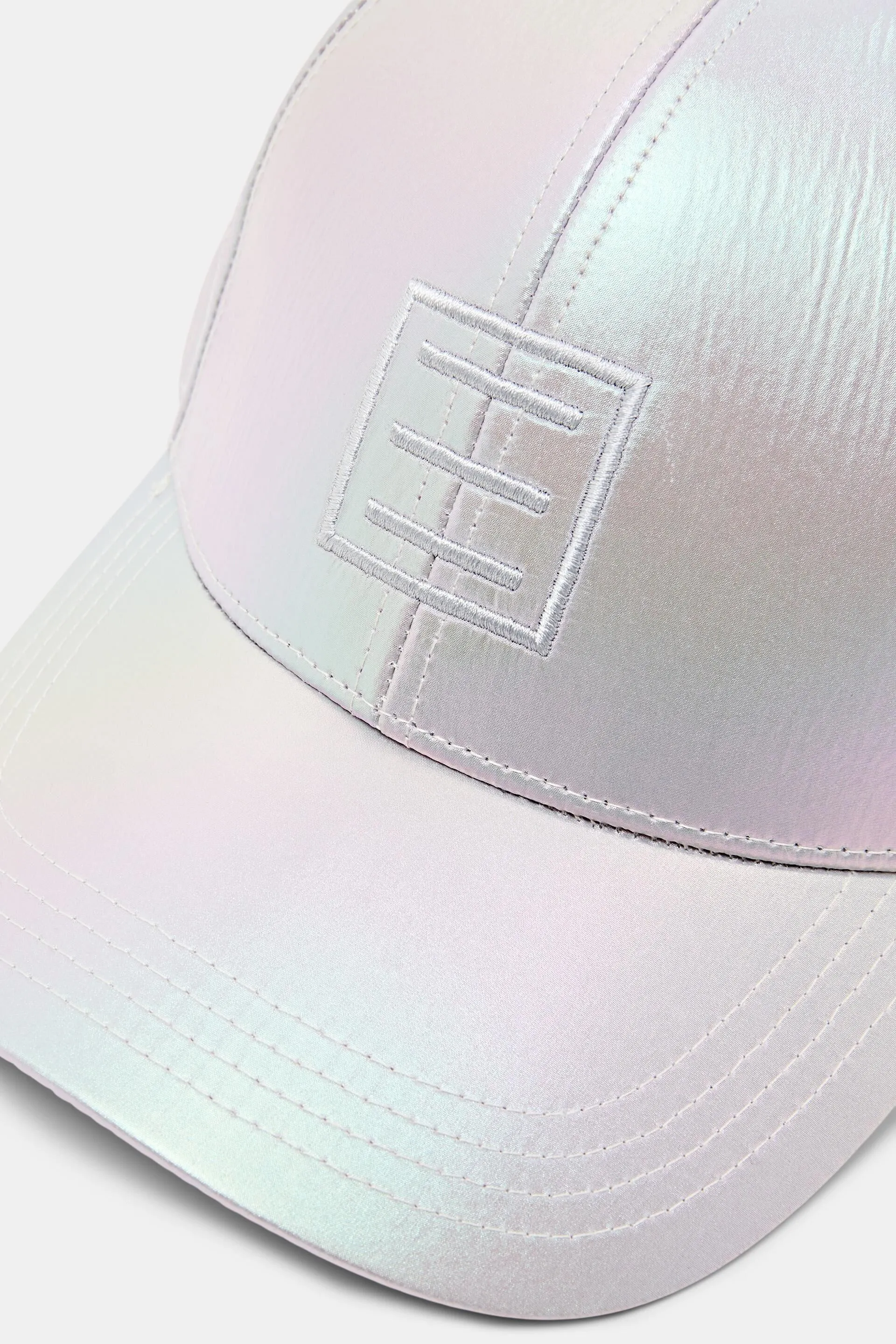 Berretto da baseball con logo metallizzato