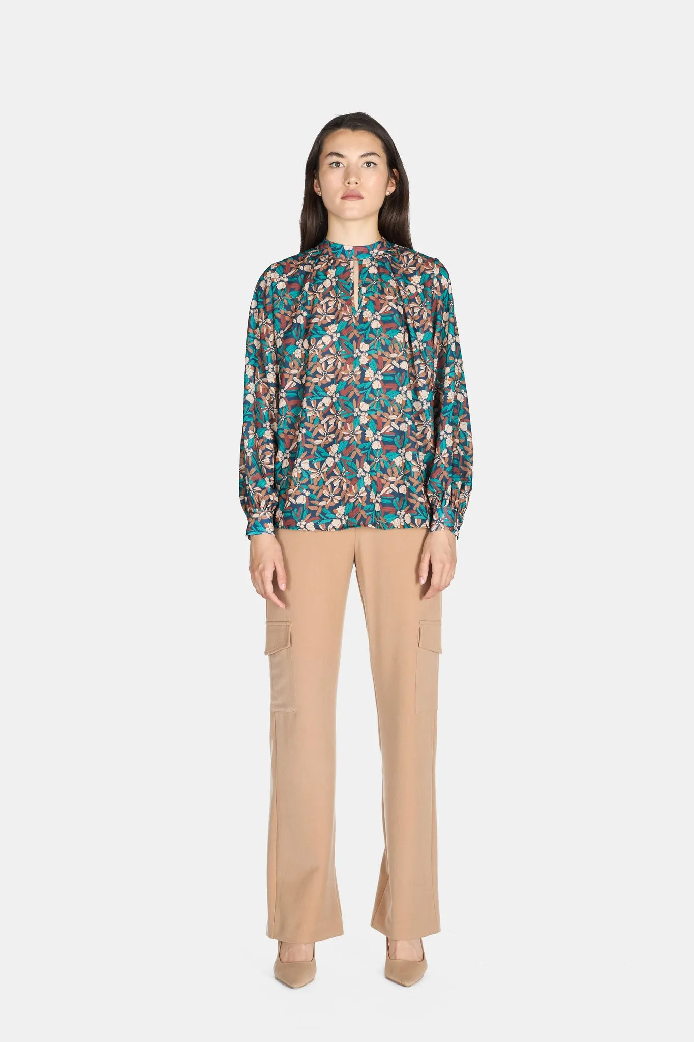 Blusa collo alto fantasia