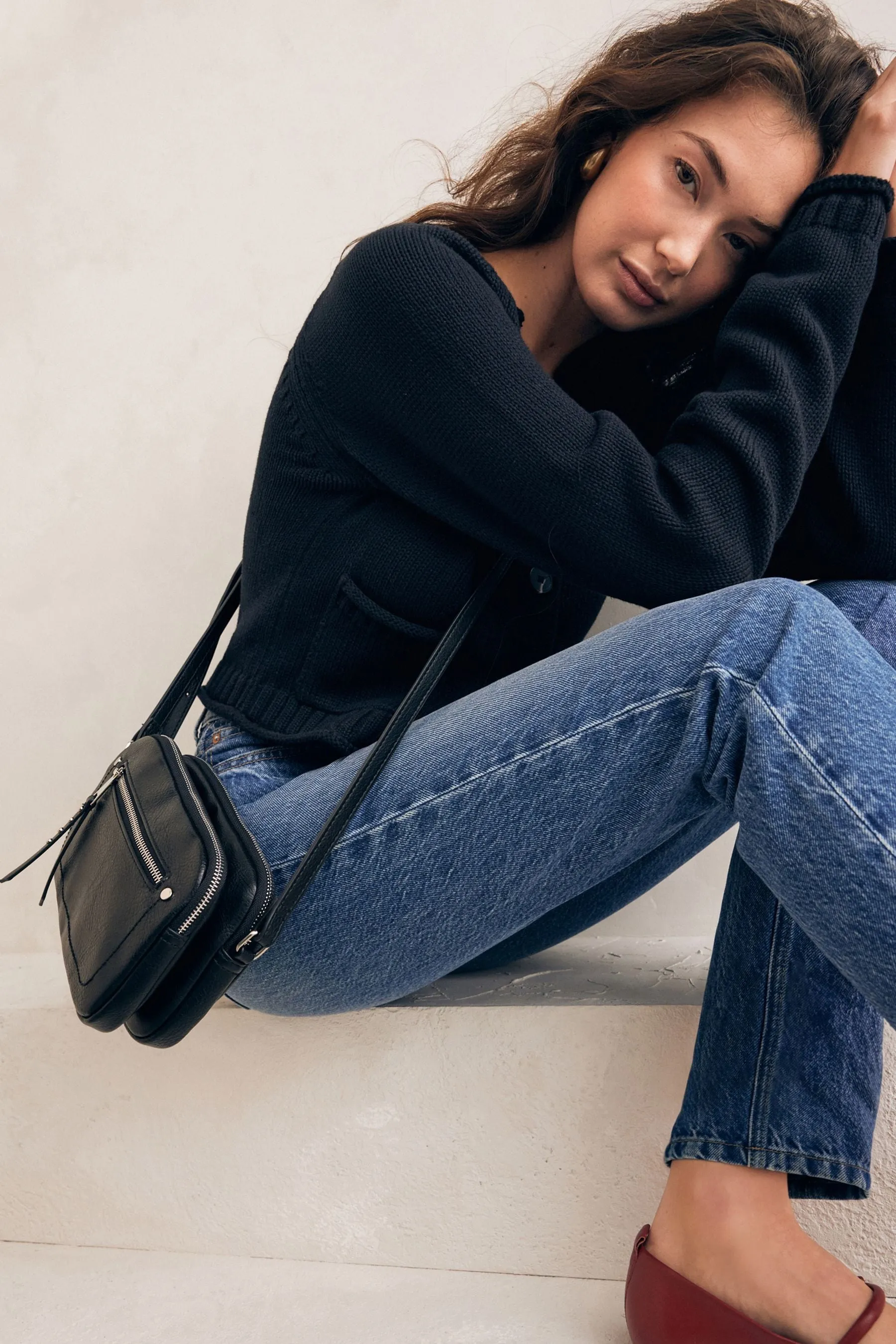 Borsa a tracolla con borchie