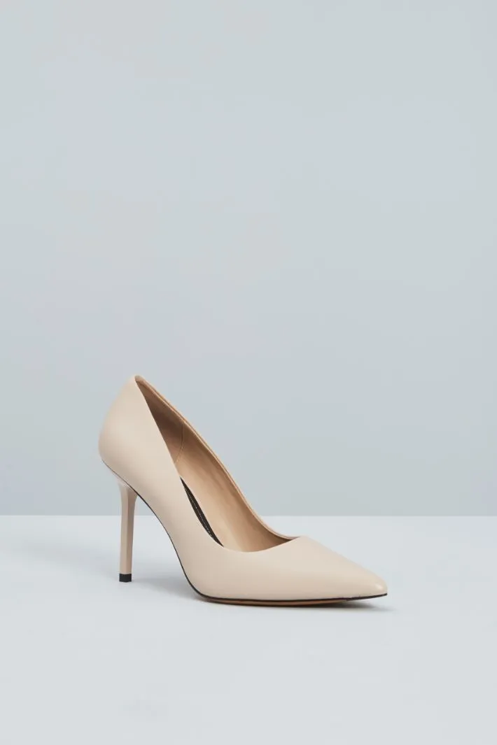 Décolleté con tacco laccato