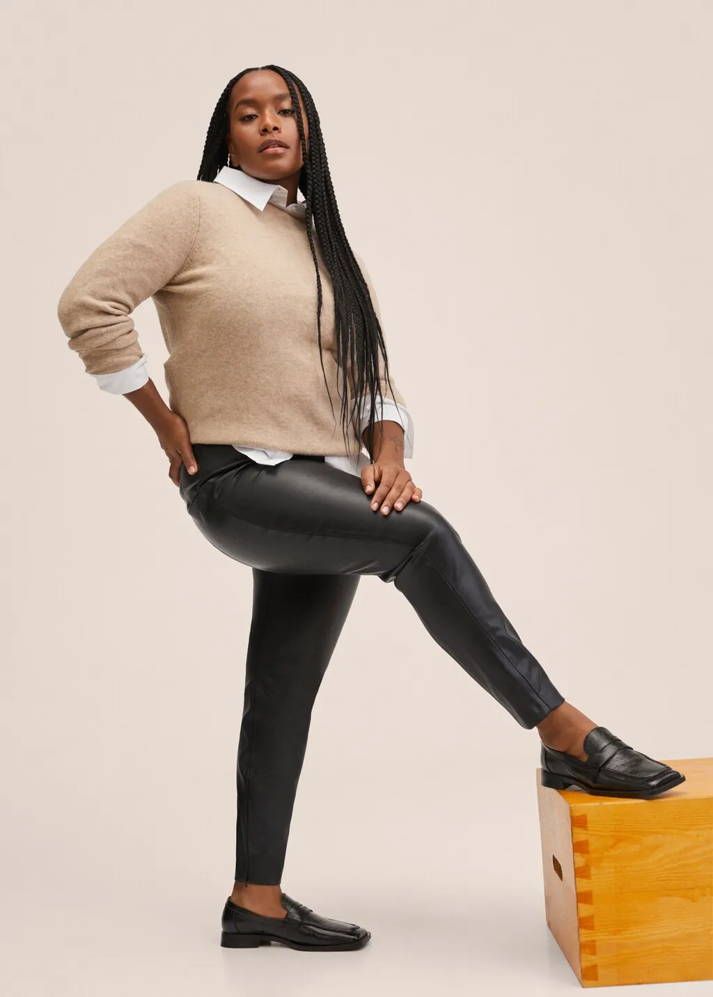 Leggings similpelle spacchi