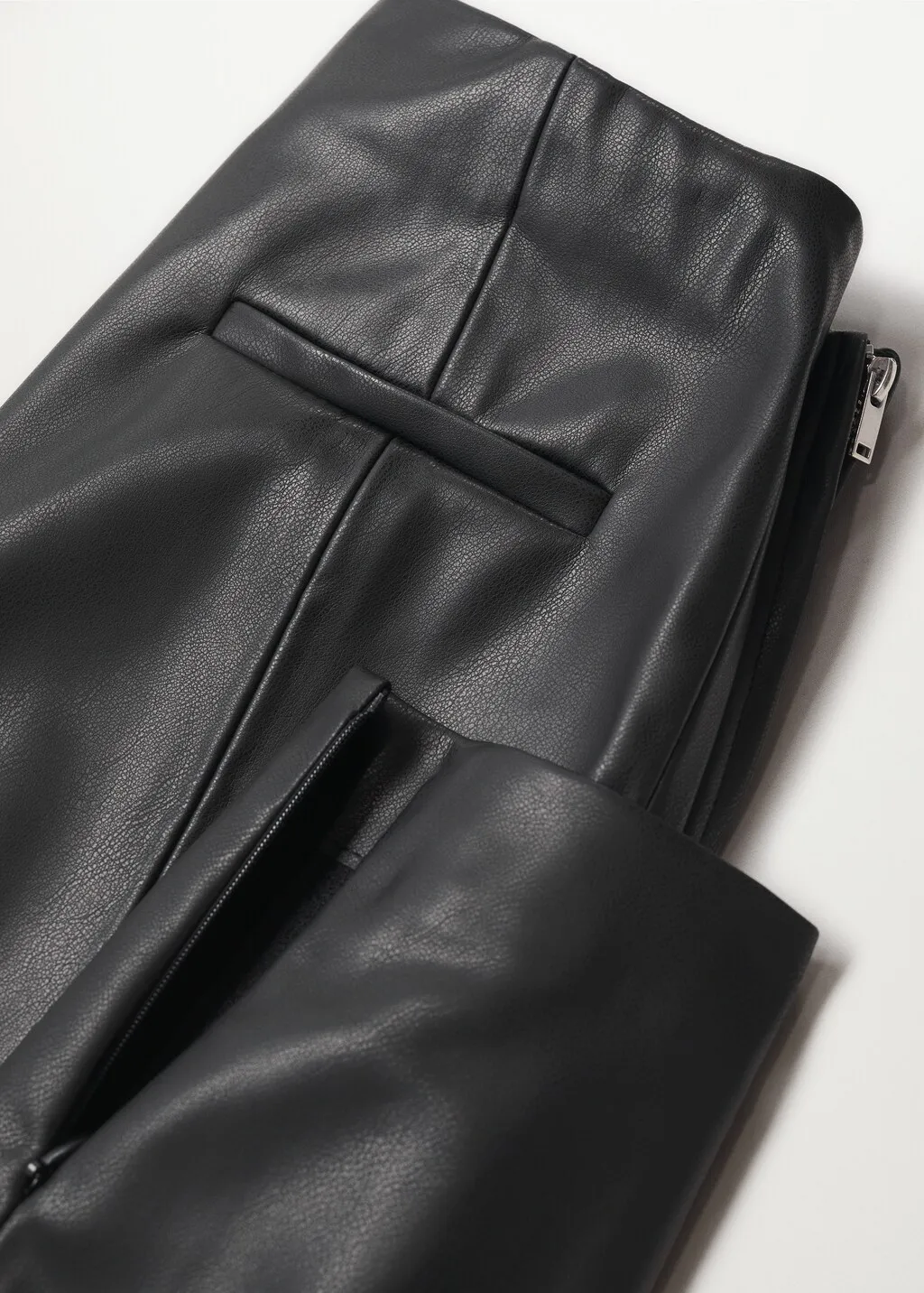 Leggings similpelle spacchi