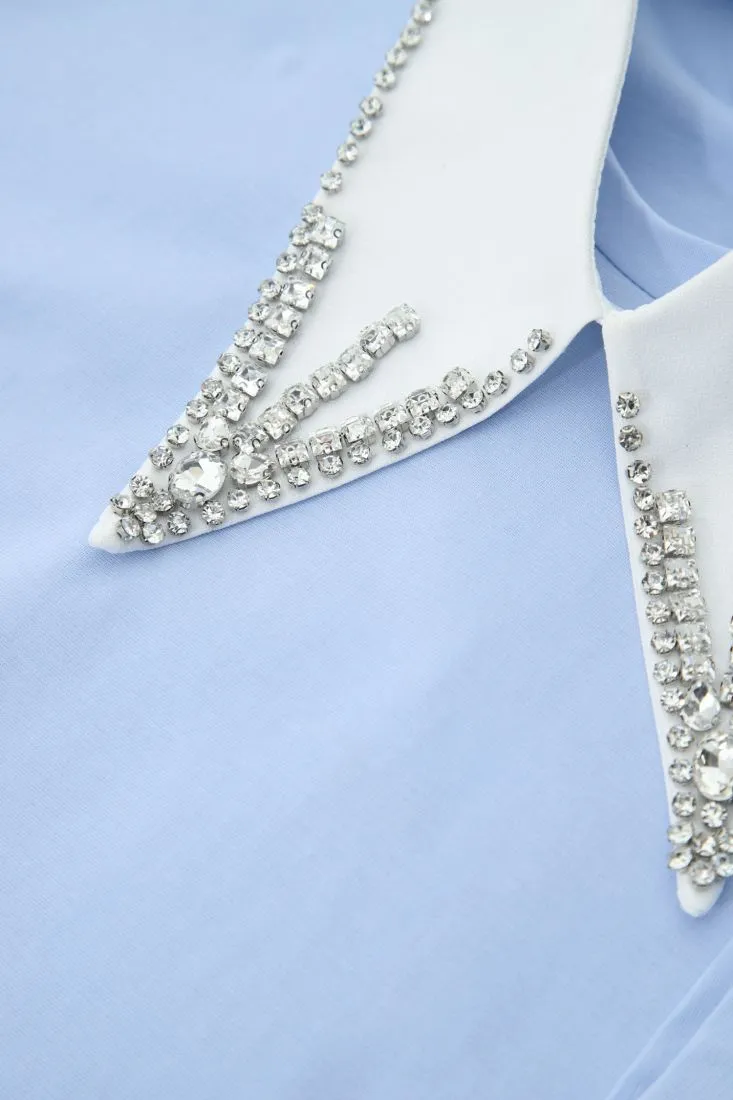 Mini abito con collo a contrasto e strass