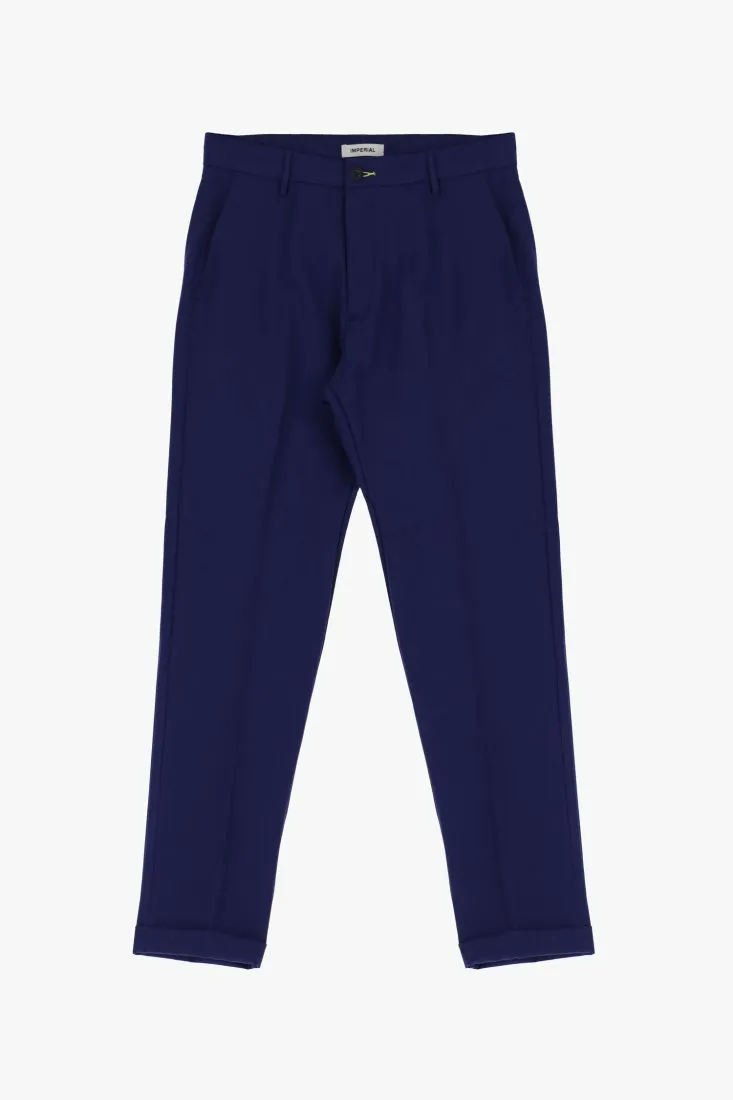 Pantaloni slim-fit con orlo inferiore risvoltato e piega stirata