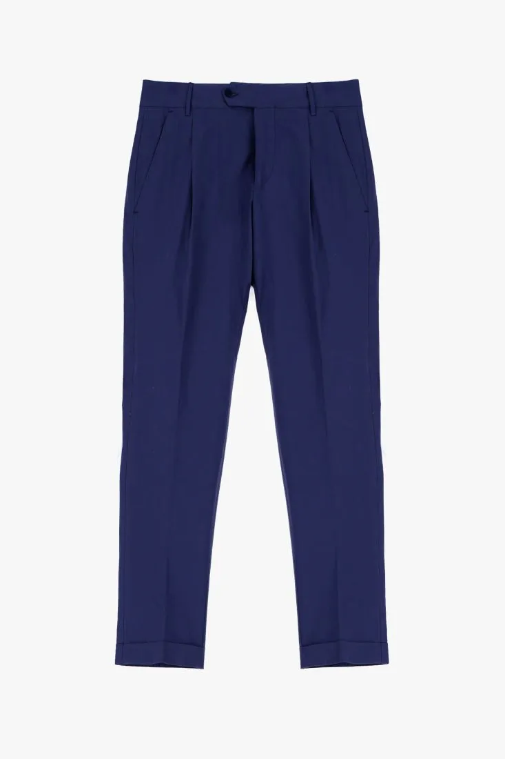 Pantaloni slim-fit con piega stirata e orlo inferiore risvoltato