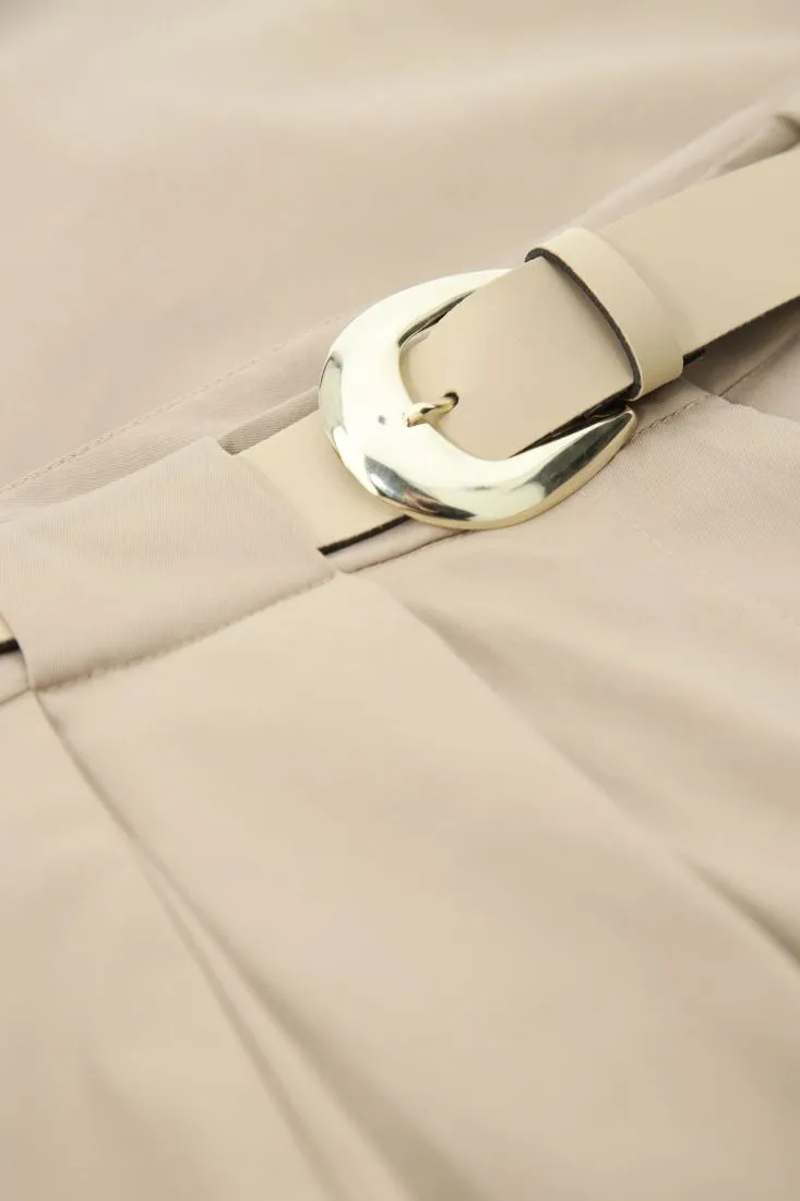 Pantaloni slim-fit con pinces e cintura