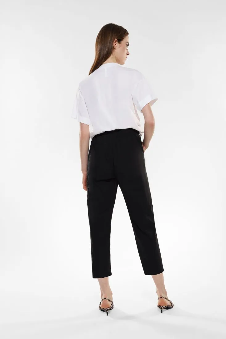 Pantaloni slim-fit cropped in puro cotone con tasche verticali
