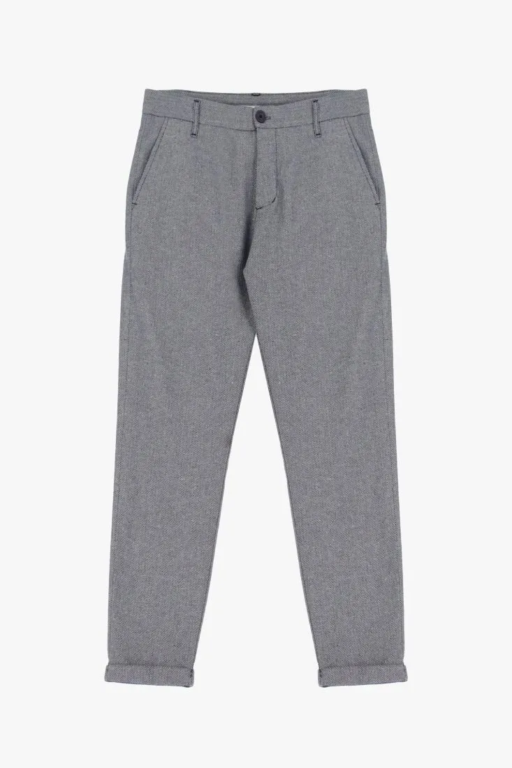 Pantaloni slim-fit spinati con tasche verticali