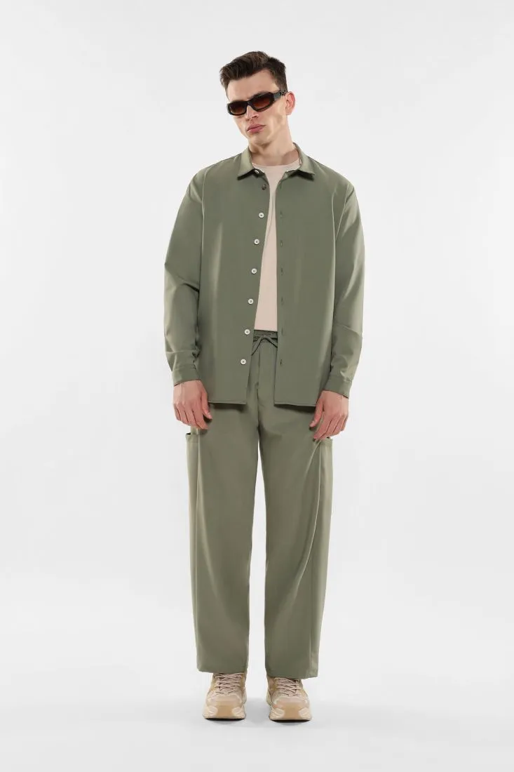 Pantaloni straight con coulisse e tasche laterali applicate