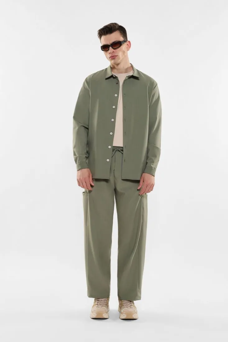 Pantaloni straight con coulisse e tasche laterali applicate