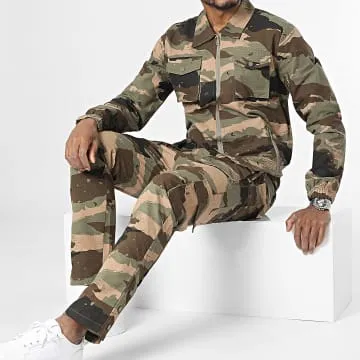 Set di pantaloni cargo e giacca con zip mimetici verde cachi e marrone