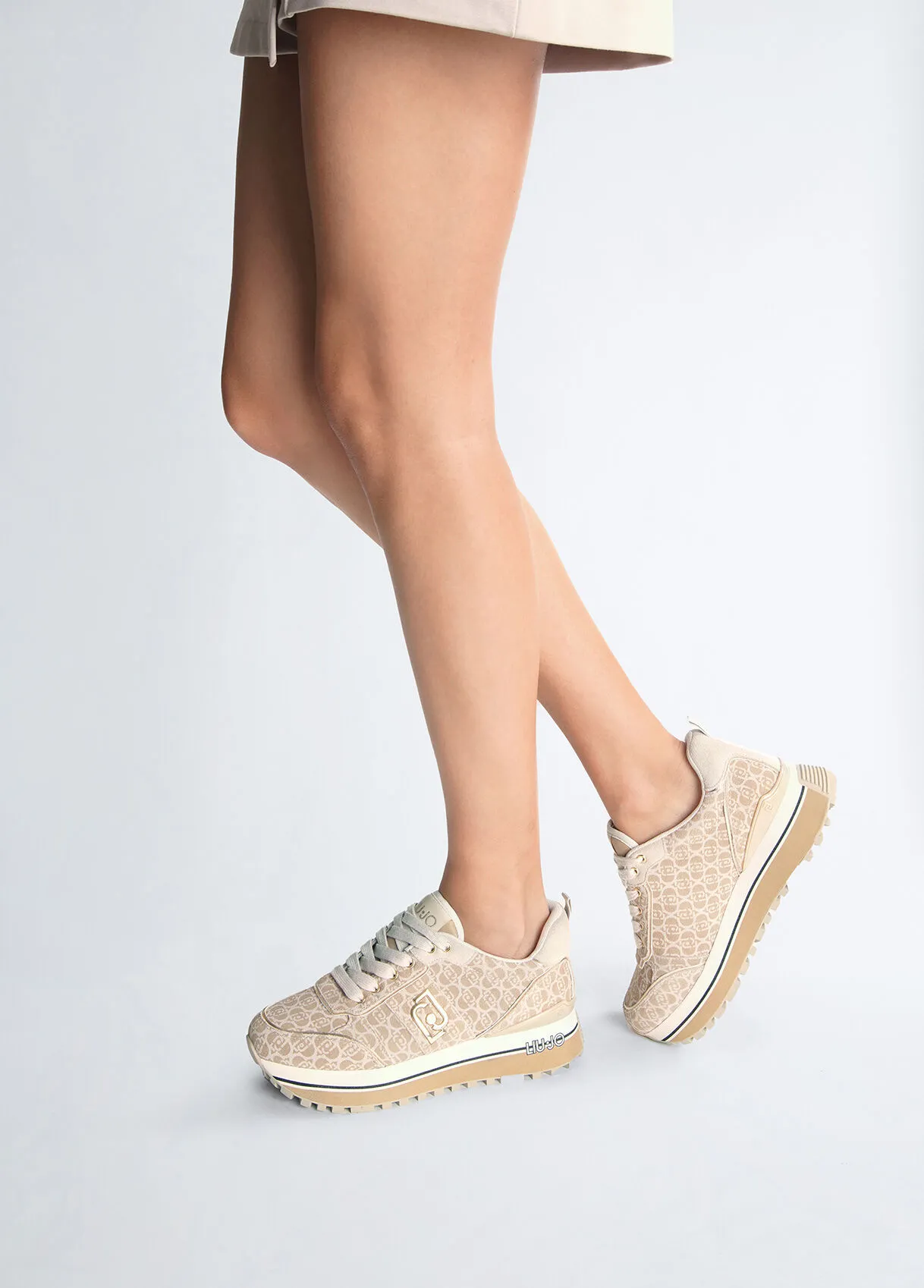 Sneakers platform beige in suede