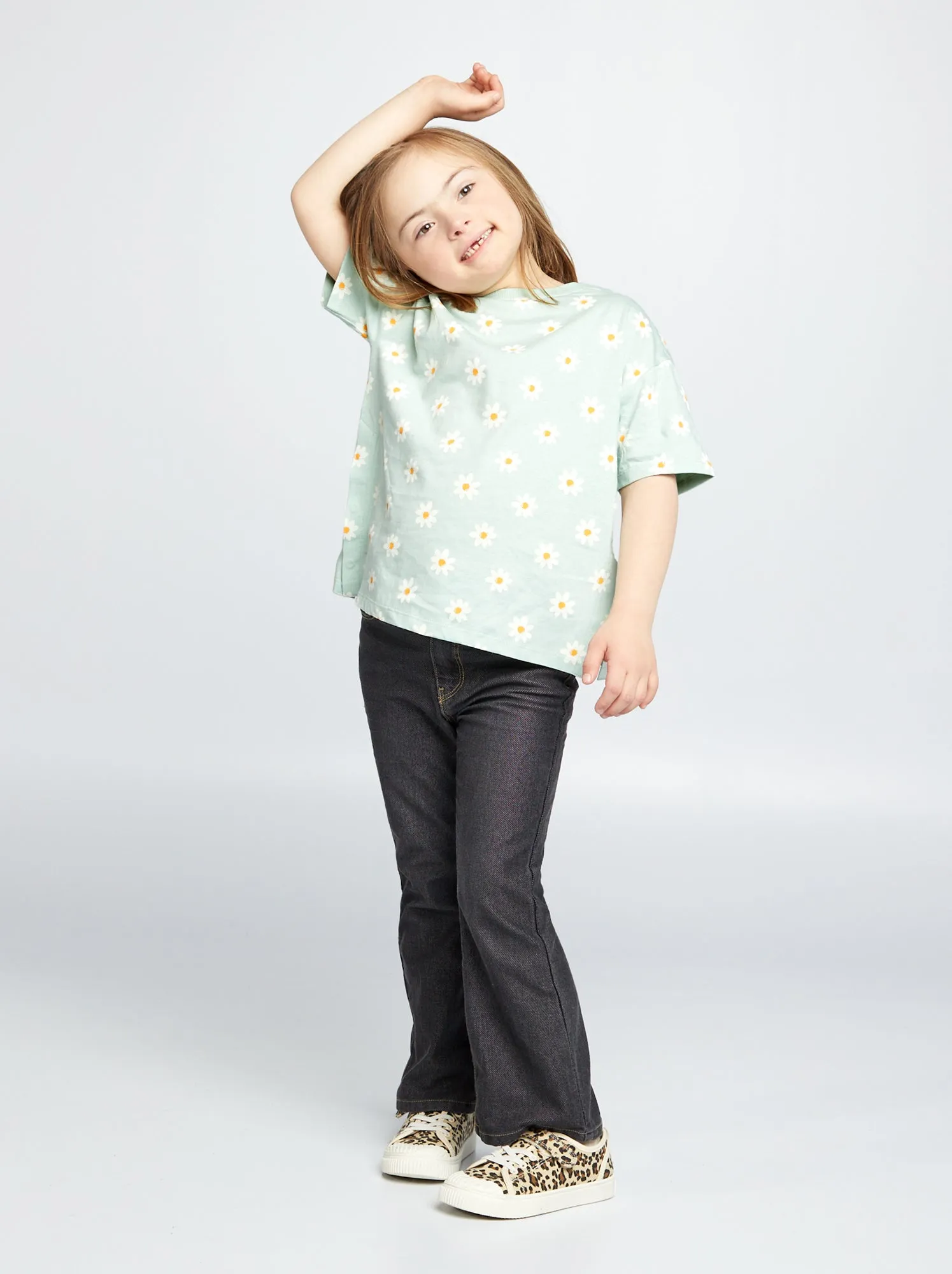 T-shirt adattiva con motivo 'fiori' - BIANCO