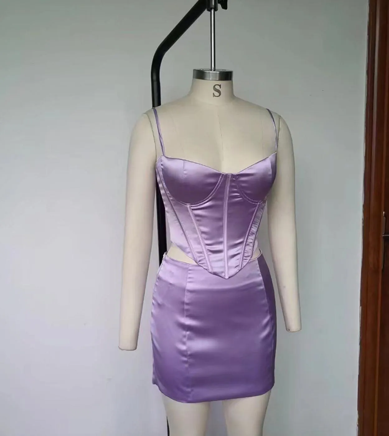 Top corto senza maniche  minigonna Abito 2 pezzi Abito estivo viola con scollo a V aderente 2 pezzi Set abiti da sera per club